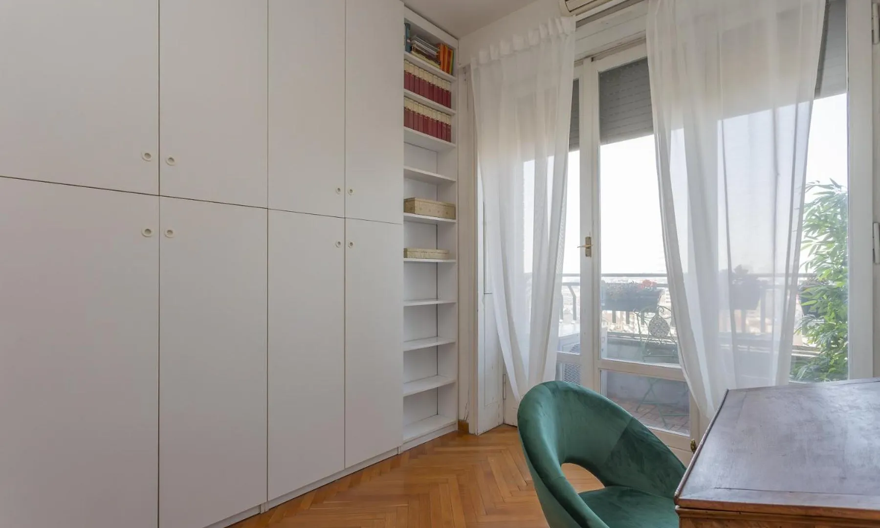 Biancamano 13Th Floor Skyline View Vith Balcony Apartment Milan Italy